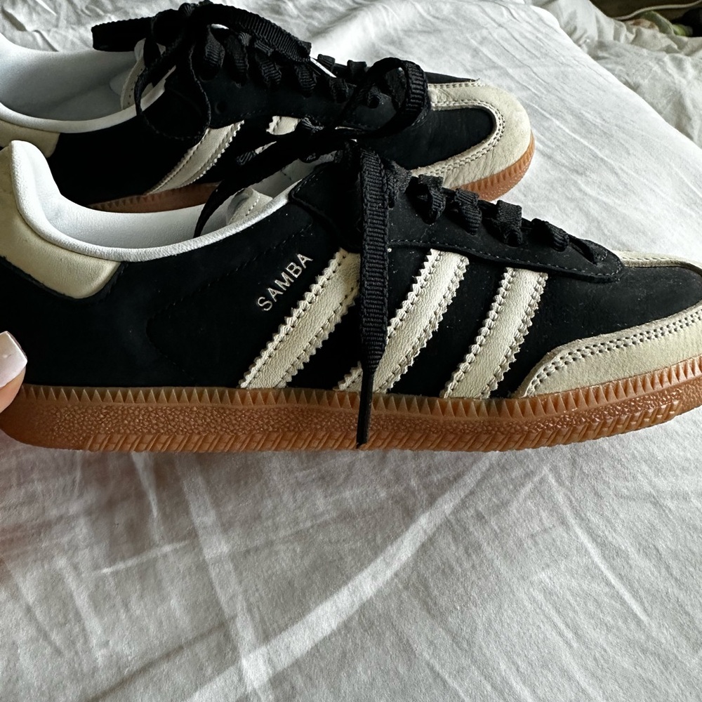 Women’s Sambas